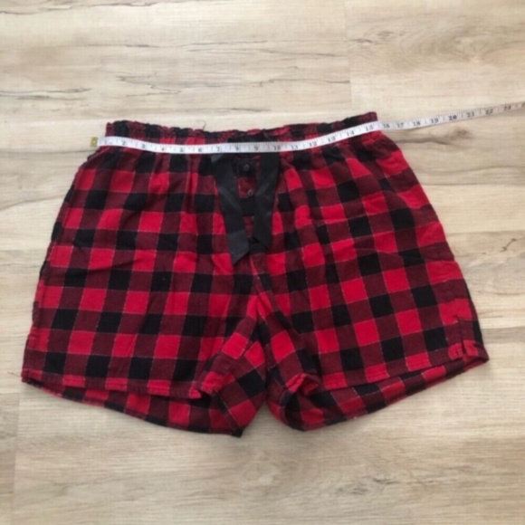 Denver Hayes Red and Black Plaid Shorts - Picture 4 of 6
